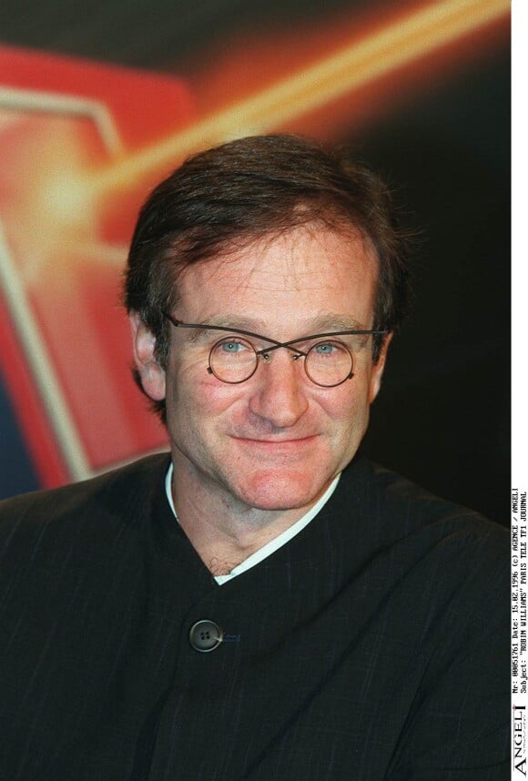 <p>Robin Williams (Alan Parrish, dans "Jumanji") à Paris pour la promotion du film "Jumanji" au journal télé de TF1. Le 15 février 1996.</p>