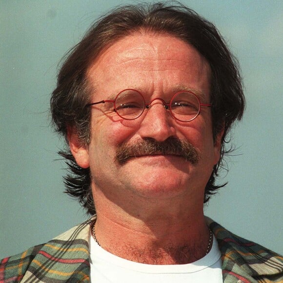 Robin Williams (Alan Parrish, dans "Jumanji") - Photocall du film "What dream may come". 50e Festival international du film de Cannes. Le 17 mai 1997.