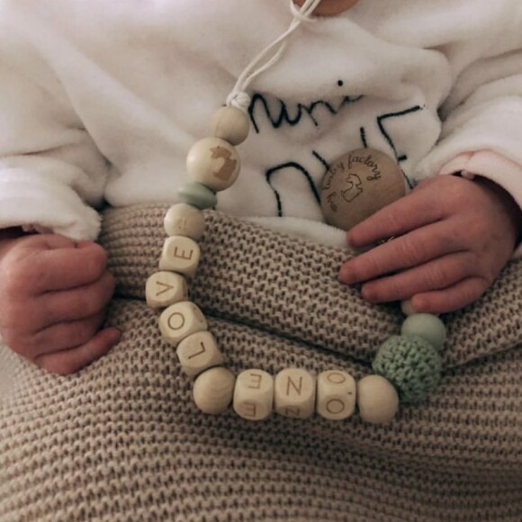 Alizée dévoile de nouvelles images de sa fille Maggy sur Instagram, 1er décembre 2019.