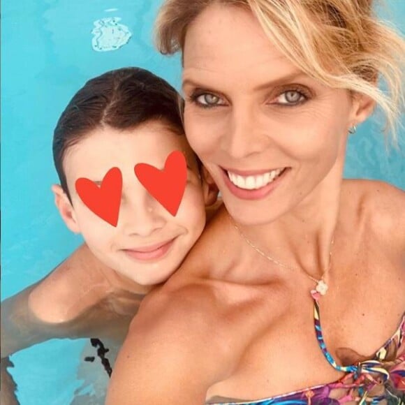 Sylvie Tellier et son fils Roméo, à Marseille, dimanche 1er décembre 2019