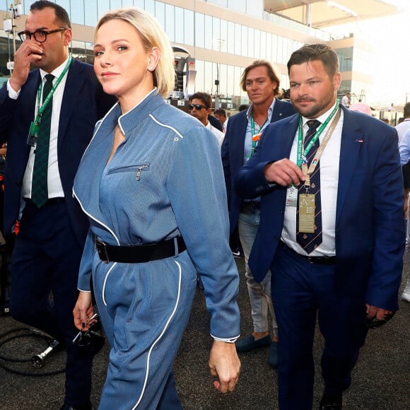 La princesse Charlène de Monaco assiste au Grand Prix de Formule 1 à Abu Dhabi sur le circuit Yas Marina, le 1er décembre 2019.