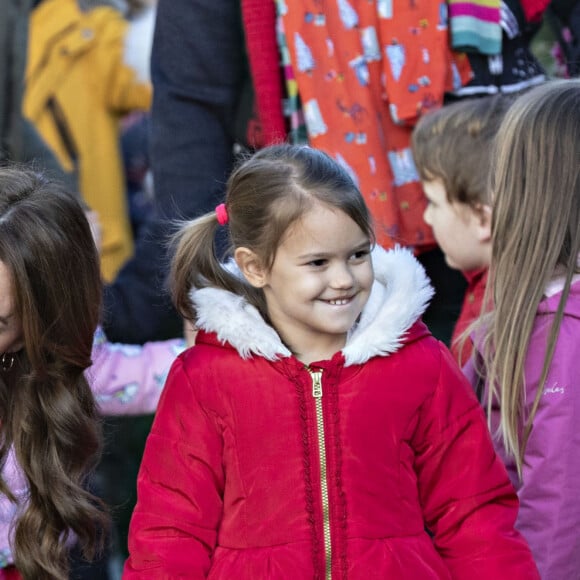 Kate Middleton a participé aux activités caritatives de Noël avec les familles et les enfants lors de sa visite à la "Peterley Manor Farm" à Buckinghamshire. Le 4 décembre 2019