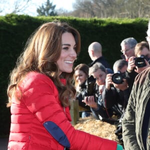 Kate Middleton a participé aux activités caritatives de Noël avec les familles et les enfants lors de sa visite à la "Peterley Manor Farm" à Buckinghamshire. Le 4 décembre 2019