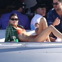 Kendall Jenner : Bombesque en bikini, le prix (mini) de son maillot de bain