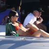 Kendall Jenner prend du bon temps sur le yacht de D.Grutamn, à l'occasion d'Art Basel, à Miami, le 6 décembre 2019.