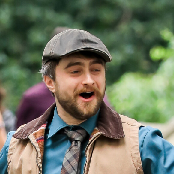 Exclusif - Daniel Radcliffe sur le tournage de "Unbreakable Kimmy Schmidt" à New York, le 8 juillet 2019.