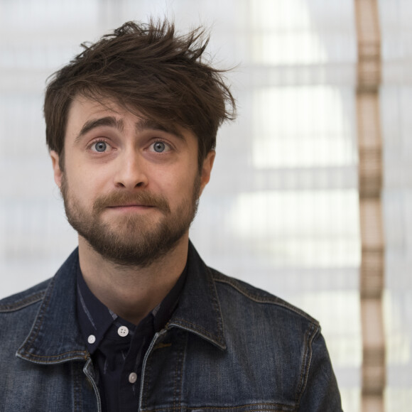 Daniel Radcliffe lors de la conférence de presse pour la série télévisée "Miracle Workers" à New York le 20 mars 2018.