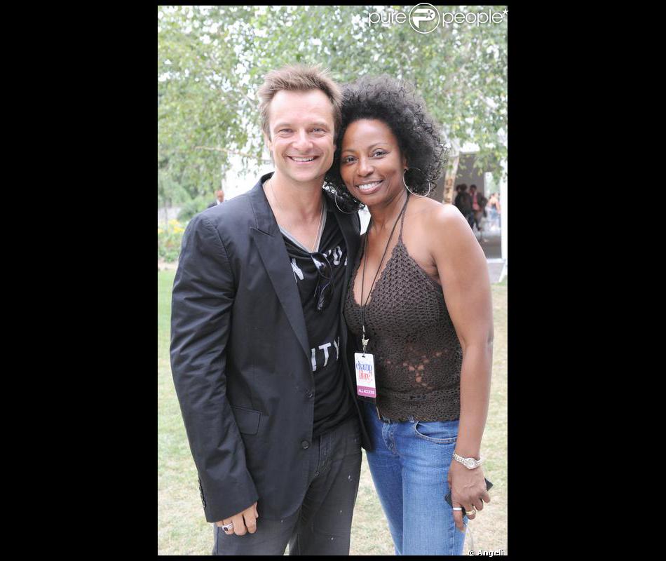 David Hallyday Au Concert De Johnny Hallyday Avec La Choriste De Son Pere Sous La Tour Eiffel 14 07 09 Purepeople