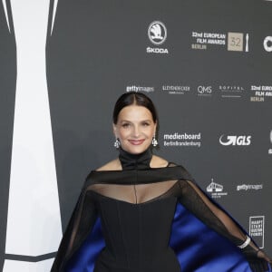 Juliette Binoche assiste aux European Film Awards 2019 à Berlin, le 7 décembre 2019.