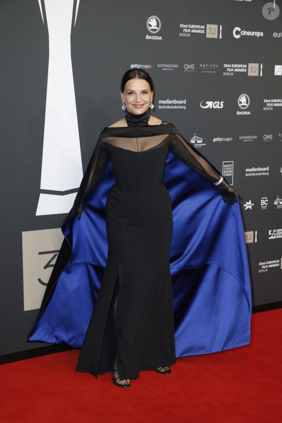 Juliette Binoche assiste aux European Film Awards 2019 à Berlin, le 7 décembre 2019.