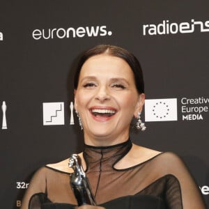 Juliette Binoche assiste aux European Film Awards 2019 à Berlin, le 7 décembre 2019.