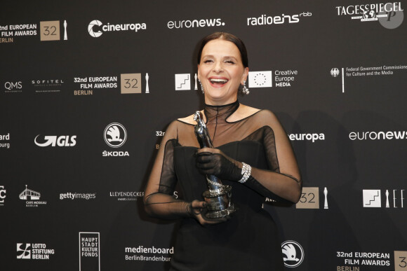 Juliette Binoche assiste aux European Film Awards 2019 à Berlin, le 7 décembre 2019.