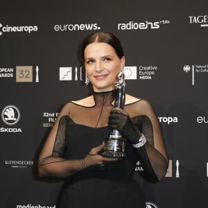 Juliette Binoche assiste aux European Film Awards 2019 à Berlin, le 7 décembre 2019.