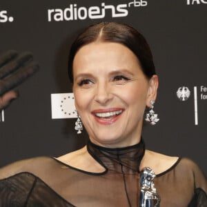 Juliette Binoche assiste aux European Film Awards 2019 à Berlin, le 7 décembre 2019.