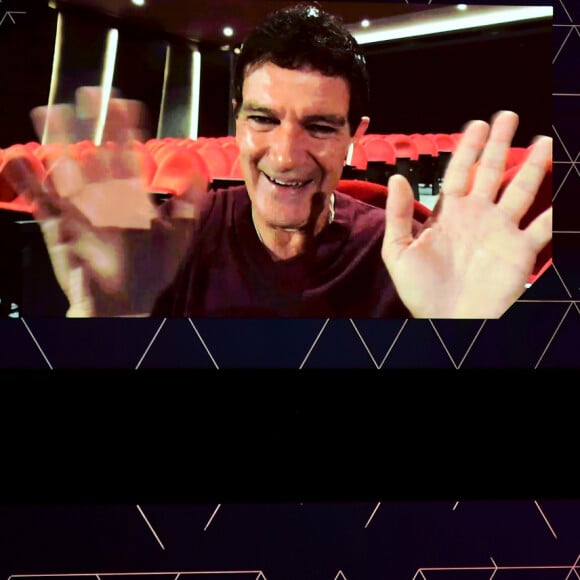 Antonio Banderas en appel vidéo lors des European Film Awards 2019 à Berlin, le 7 décembre 2019.