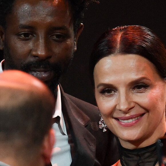 Le réalisateur Ladj Ly (Les Misérables) et Juliette Binoche assistent aux European Film Awards 2019. Berlin, le 7 décembre 2019.