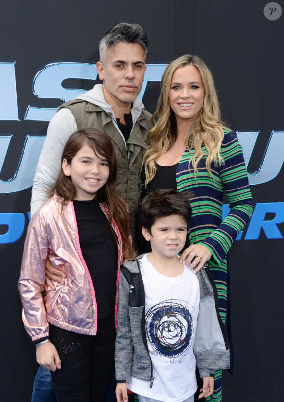 Teddi Jo Mellencamp, enceinte et sa famille assistent à l'avant-première de 'Fast & Furious: Spy Racers' à Los Angeles, le 7 décembre 2019.