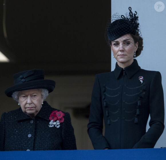 La reine Elisabeth II d'Angleterre, Catherine (Kate) Middleton, duchesse de Cambridge - La famille royale d'Angleterre lors du National Service of Remembrance à Londres le 10 novembre 2019.