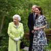 La reine Elisabeth II d'Angleterre, le prince William, duc de Cambridge, et Catherine (Kate) Middleton, duchesse de Cambridge, en visite au "Chelsea Flower Show 2019" à Londres, le 20 mai 2019.