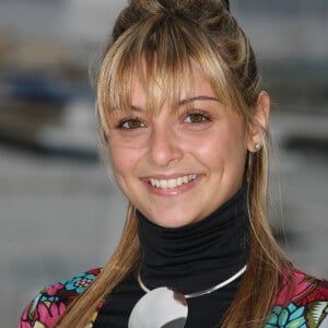 Archives - Priscilla Betti à Cannes le 8 avril 2008.