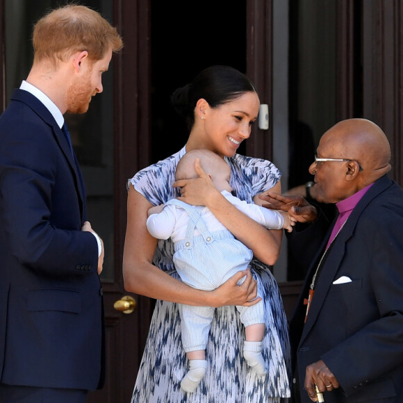 Meghan Markle (en robe Club Monaco) avec son fils Archie et son mari le prince Harry - Rencontre avec l'archevêque Desmond Tutu et sa femme à Cape Town, Afrique du Sud. Le 25 septembre 2019