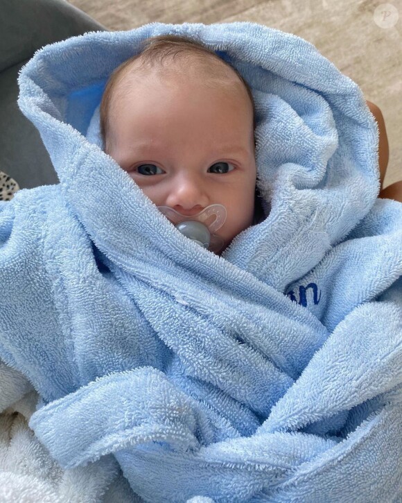 Nabilla Benattia présente officiellement son fils Milann sur Instagram, le 13 décembre 2019