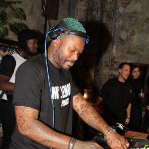 Djibril Cissé - Soirée de lancement de la nouvelle collection de vêtements "Mr Lenoir" de Djibril Cissé à la boutique Cirocco à Paris le 12 décembre 2019. © Philippe Baldini/Bestimage