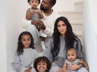 Quand Kim Kardashian photoshoppe North sur la carte de voeux de la famille