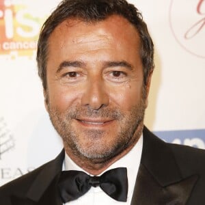 Bernard Montiel, maître de la cérémonie au photocall de la 10ème édition du "Global Gift Gala" à l'hôtel Four Seasons George V à Paris, le 3 juin 2019. © Marc Ausset-Lacroix/Bestimage