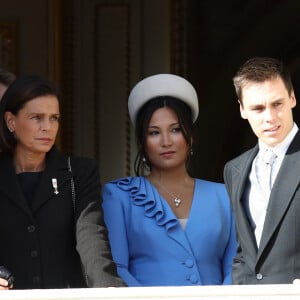 La princesse Stéphanie de Monaco, son fils Louis Ducruet et sa femme Marie Chevallier - La famille princière de Monaco au balcon du palais lors de la Fête nationale monégasque à Monaco. Le 19 novembre 2019 © Dominique Jacovides / Bestimage