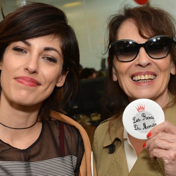 Jennifer Ayache et sa mère Chantal Lauby lors de la 13ème édition du Charity Day dans la salle des marchés d'Aurel BGC dans le quartier de la Bourse à Paris le 11 septembre 2017. © Veeren / Bestimage