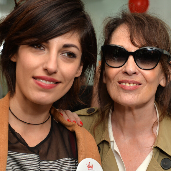 Jennifer Ayache et sa mère Chantal Lauby lors de la 13ème édition du Charity Day dans la salle des marchés d'Aurel BGC dans le quartier de la Bourse à Paris le 11 septembre 2017. © Veeren / Bestimage