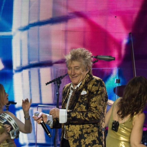 Sir Rod Stewart en concert lors de sa tournée Blood Red Roses tour au O2 Arena à Londres, le 17 décembre 2019.