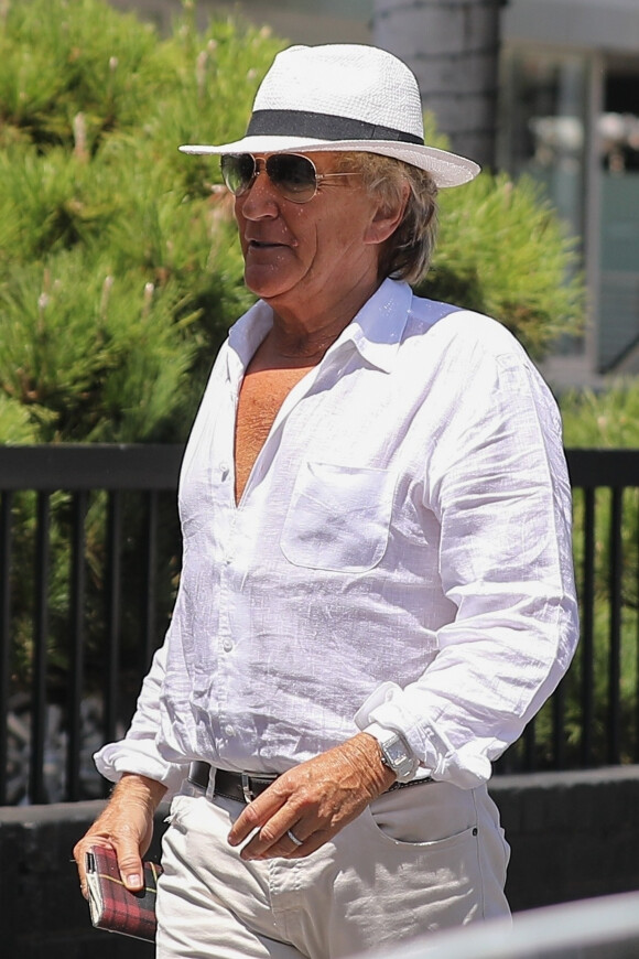 Exclusif - Rod Stewart et son fils sont allés faire du shopping chez XIV Karats dans le quartier de Beverly Hills à Los Angeles, le 21 août 2019.