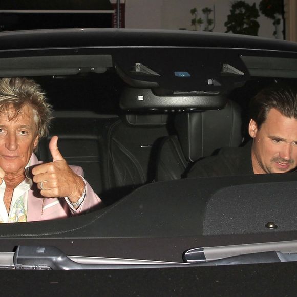 Rod Stewart est allé dîner avec son ex-femme Alana Stewart et leurs enfants Sean et Kimberly pour célébrer les 39 ans de Kimberly au restaurant Craig's à Hollywood, le 20 aout 2018.