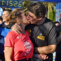 Laura Tenoudji et Christian Estrosi : baiser fougueux après un dimanche sportif