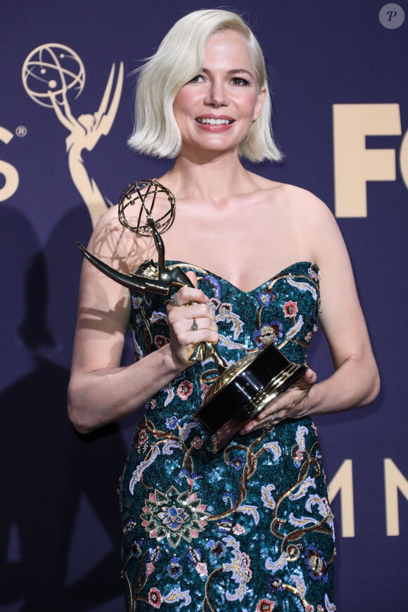 Michelle Williams - Photocall des lauréats de la cérémonie des Emmy Awards, le 22 septembre 2019 à Los Angeles.