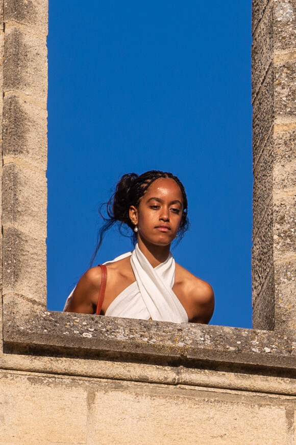 Exclusif - Barack Obama est allé visiter en famille, avec sa femme Michelle et ses filles Malia et Natasha, le Palais des Papes à Avignon le jour de la fête des pères, le 16 juin 2019.