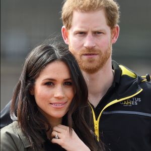 Le prince Harry et sa fiancée Meghan Markle lors d'une rencontre avec des athlètes des Invictus Games à l'université de Bath le 6 avril 2018.