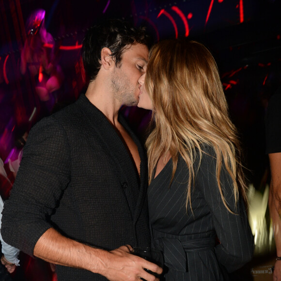Exclusif - Caroline Receveur et son fiancé Hugo Philip au VIP Room à Saint-Tropez. Le 10 août 2018 © Rachid Bellak / Bestimage