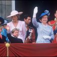 Diana, ses fils William et Harry, le prince Charles, la reine Elizabeth et son mari le prince Philip, au balcon de Buckingham, en 1989.