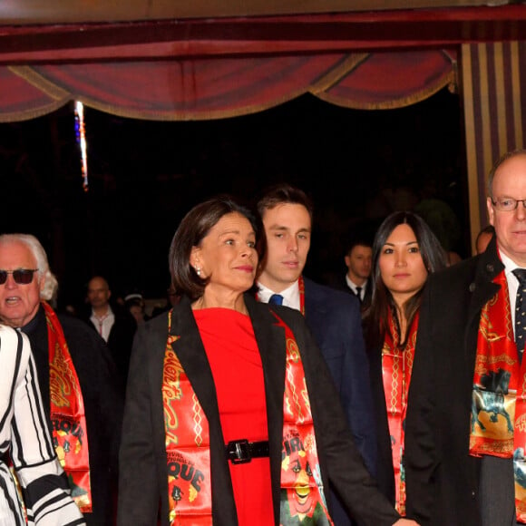 Pauline Ducruet, la princesse Stéphanie de Monaco, Louis Ducruet, sa femme Marie et le prince Albert II de Monaco durant la soirée d'ouverture du 44eme Festival International du Cirque de Monte-Carlo à Monaco le 16 janvier 2020. Le Festival se déroule sous le chapiteau de Fontvieille du 16 au 26 janvier 2020. © Bruno Bebert/Bestimage