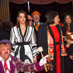 Pauline Ducruet, la princesse Stéphanie de Monaco, et Marie Ducruet durant la soirée d'ouverture du 44eme Festival International du Cirque de Monte-Carlo à Monaco le 16 janvier 2020. Le Festival se déroule sous le chapiteau de Fontvieille du 16 au 26 janvier 2020. © Bruno Bebert/Bestimage