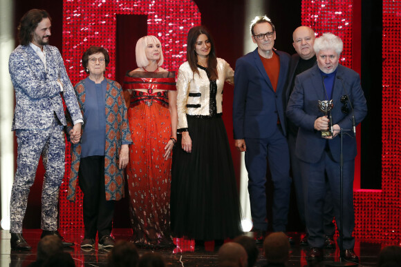 Pedro Almodovar, Penelope Cruz et Victoria Abril lors de la cérémonie de la 7ème édition des "Feroz Cinema Awards" à Madrid, le 16 janvier 2020.