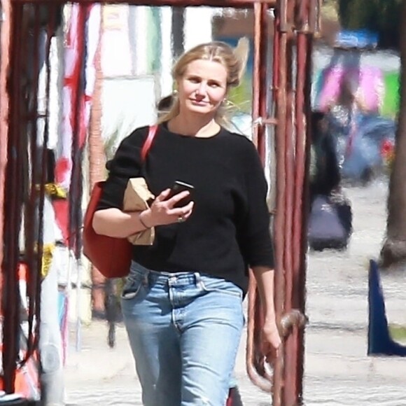 Exclusif - Cameron Diaz se promène à Santa Monica le 3 mars 2018.