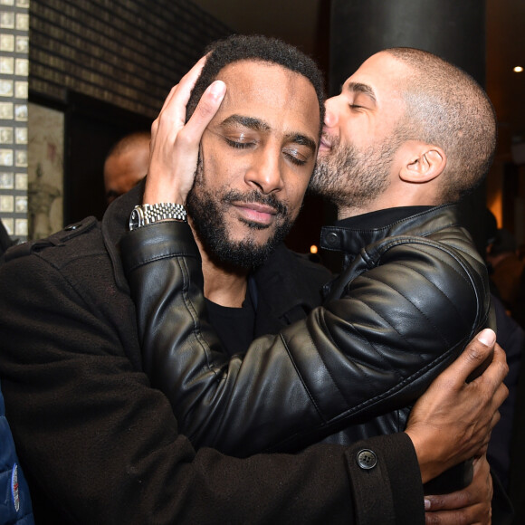 Exclusif - Stomy Bugsy (Gilles Duarte) et son fils Bilal Duarte - Générale de la pièce de théâtre "Un Jour J'irai à Détroit !" au théâtre du Gymnase Marie Bell à Paris, France, le 20 janvie 2020. C'est sur une note historique et de devoir que S.Bugsy et D.Desclos ont souhaité au travers d'une pièce de théâtre, montrer et partager le combat des révoltés tirailleurs sénégalais, massacrés par l'armée française à Thiaroye le 01 décembre 1944. Mise en scène par D.Coubes. © Giancarlo Gorassini/Bestimage