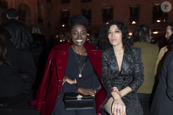 Aïssa Maïga et Naidra Ayadi assistent au défilé de mode Azzaro, collections Couture et Ateliers printemps-été 2020 à Paris, France, le 20 janvier 2020. © Pierre Perusseau/Bestimage