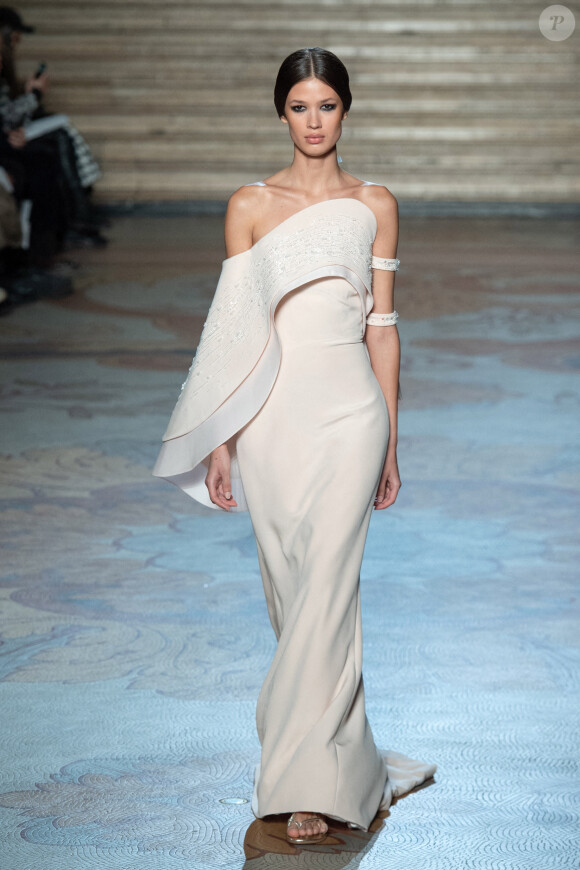 Défilé Antonio Grimaldi, collection Haute Couture printemps-été 2020, au Palais de la découverte. Paris, le 20 janvier 2020.