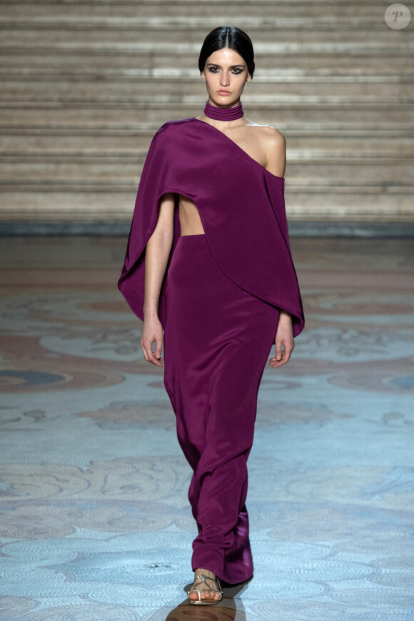 Défilé Antonio Grimaldi, collection Haute Couture printemps-été 2020, au Palais de la découverte. Paris, le 20 janvier 2020.