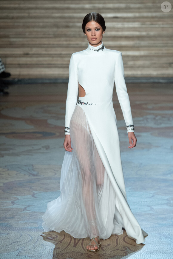 Défilé Antonio Grimaldi, collection Haute Couture printemps-été 2020, au Palais de la découverte. Paris, le 20 janvier 2020.